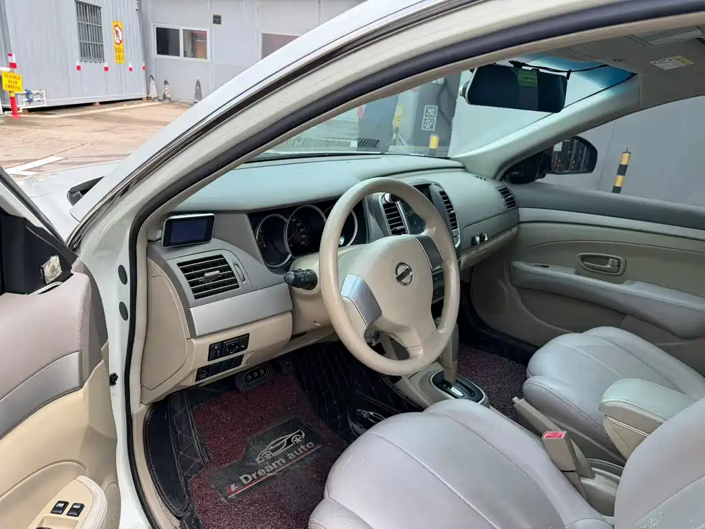 Sylphy Classic 1.6 XE Auto Comfort
