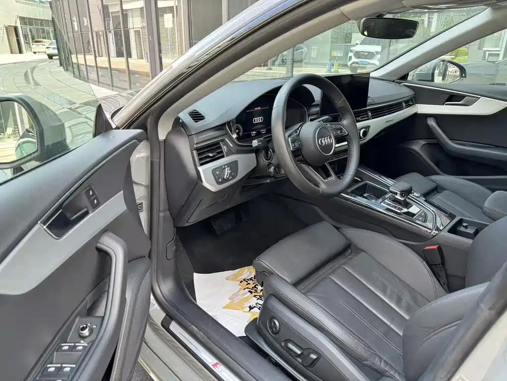 Audi A5 (Import) Sportback 40 TFSI quattro Luxury Dynamic