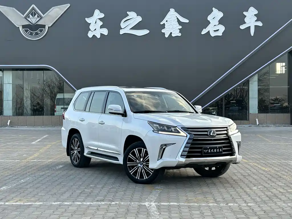 Lexus LX 雷克萨斯LX 2019款 570 铂金中东版