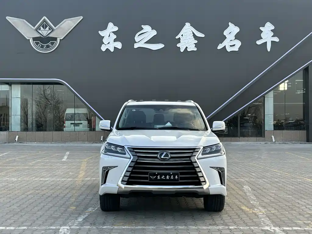 Lexus LX 雷克萨斯LX 2019款 570 铂金中东版