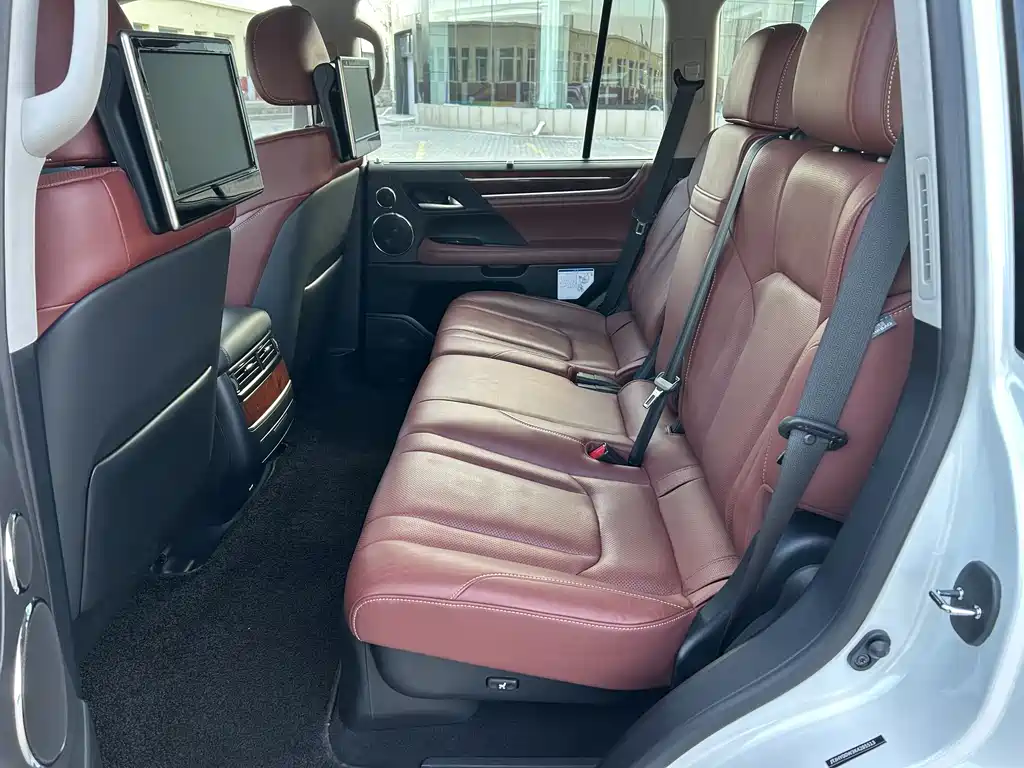 Lexus LX 雷克萨斯LX 2019款 570 铂金中东版