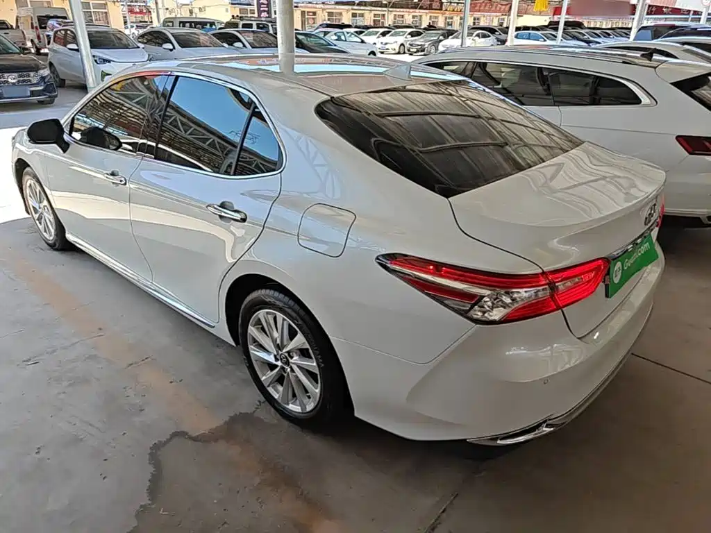 Camry 2.0 G Luxury