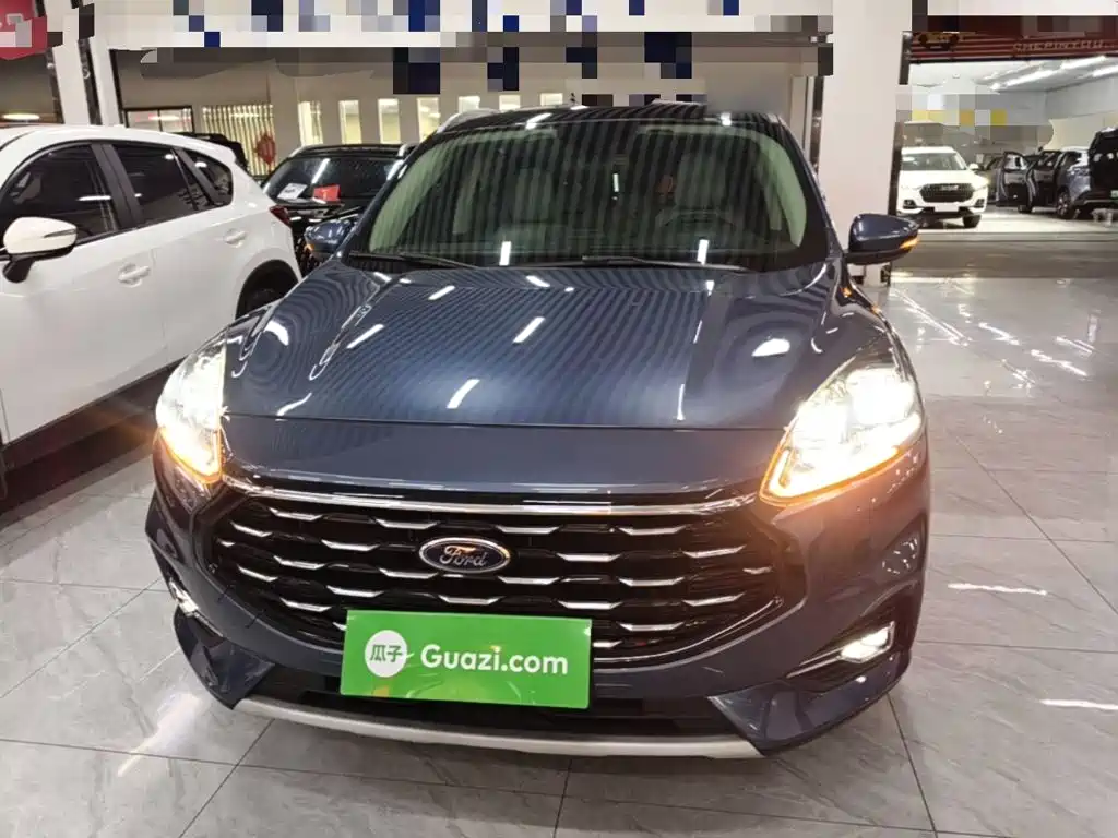Escape EcoBoost 245 2 WD Shine Enjoyment