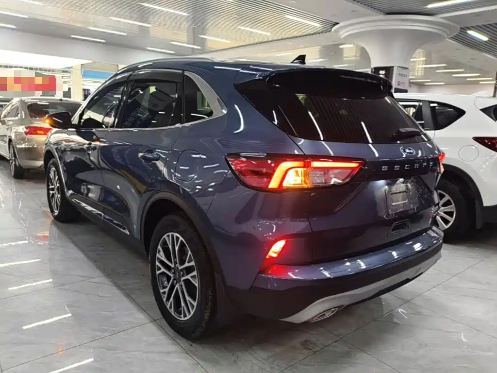 Escape EcoBoost 245 2 WD Shine Enjoyment