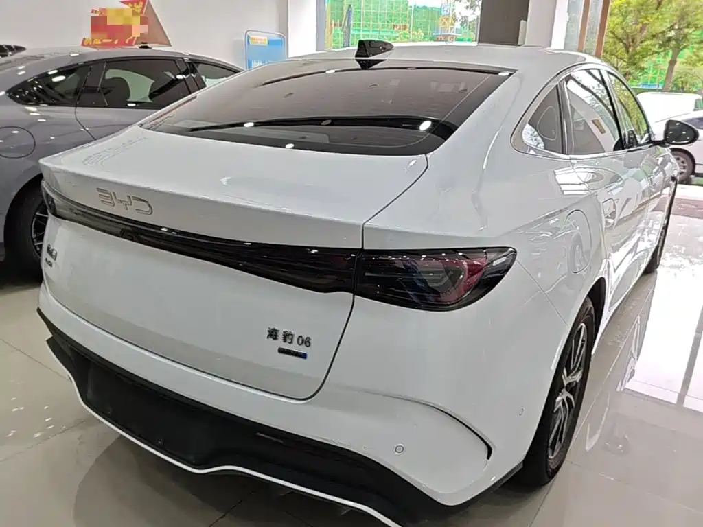 Seal 06 DM-i Smart Drive 120 KM Premium