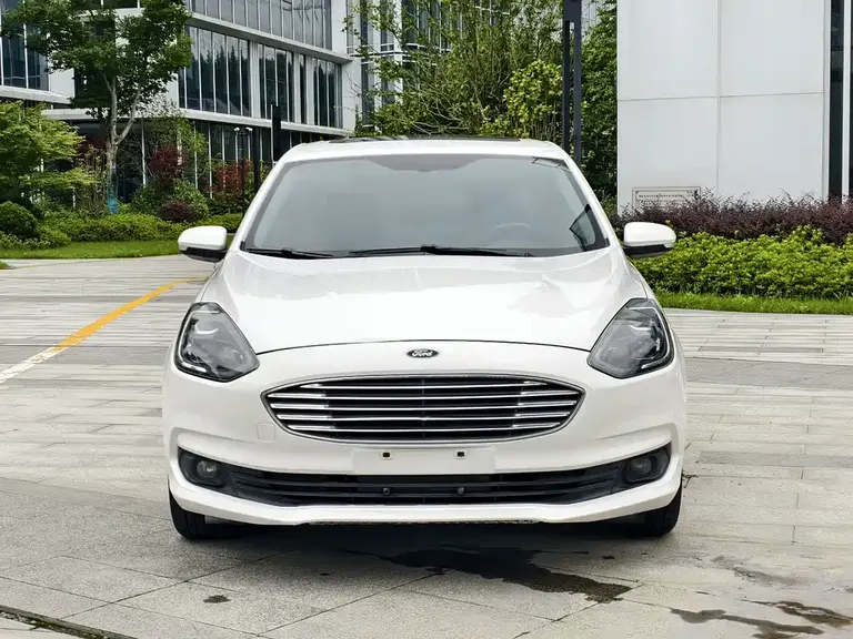 Ford Escort Facelift 1.5 L Auto Joy CN-V