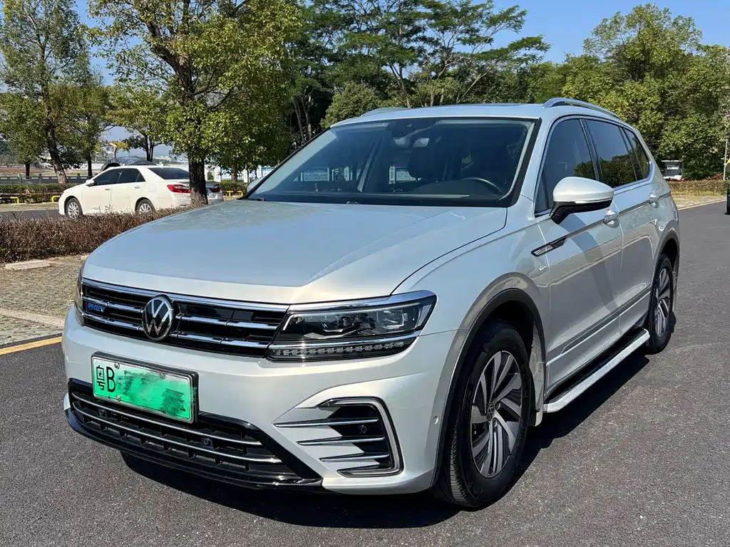 Tiguan L NEV 途观L插电混动 2021款 430 PHEV 插电混动尊贵版
