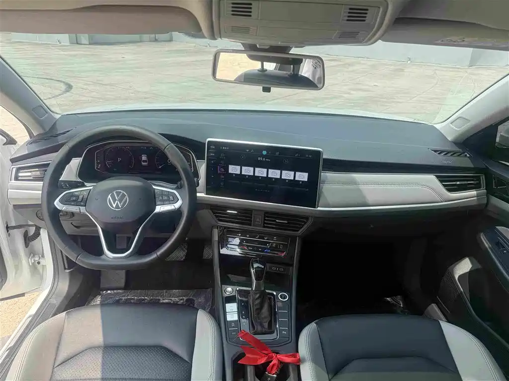 Bora 300 TSI DSG Supreme Travel
