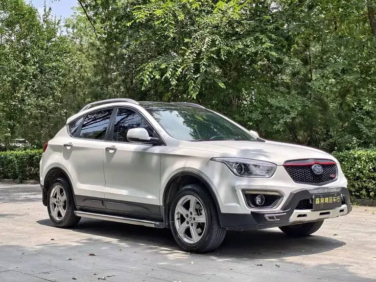 Besturn X80 2.0 L Auto Luxury