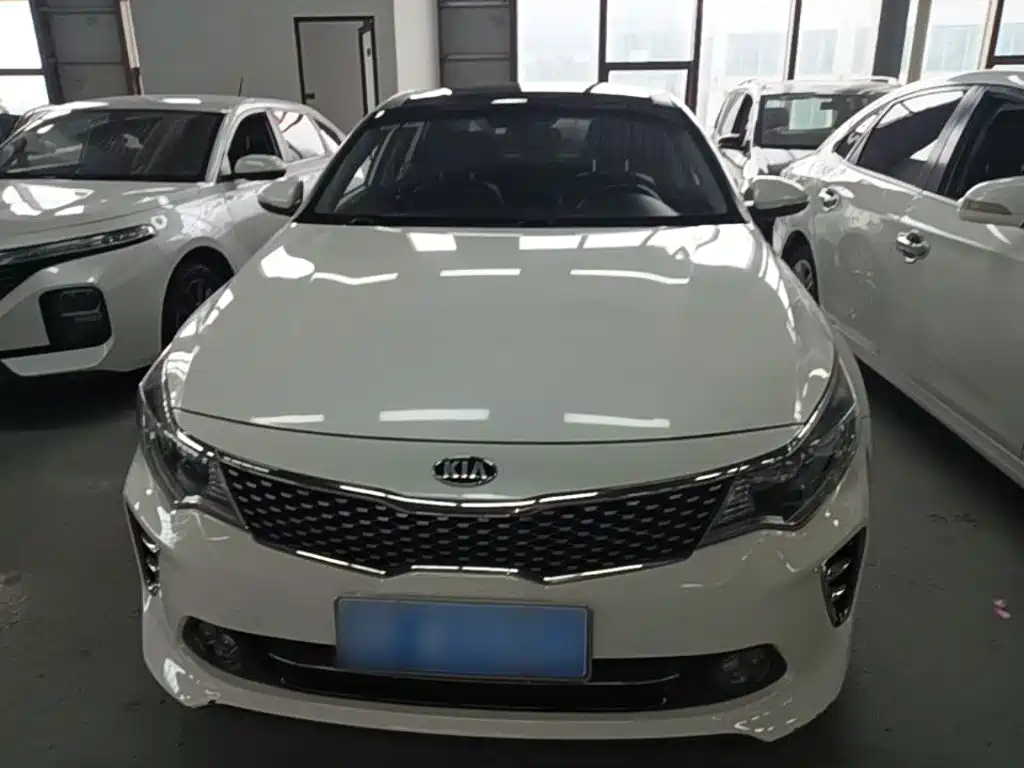 Kia K5 1.6 T Auto LUX
