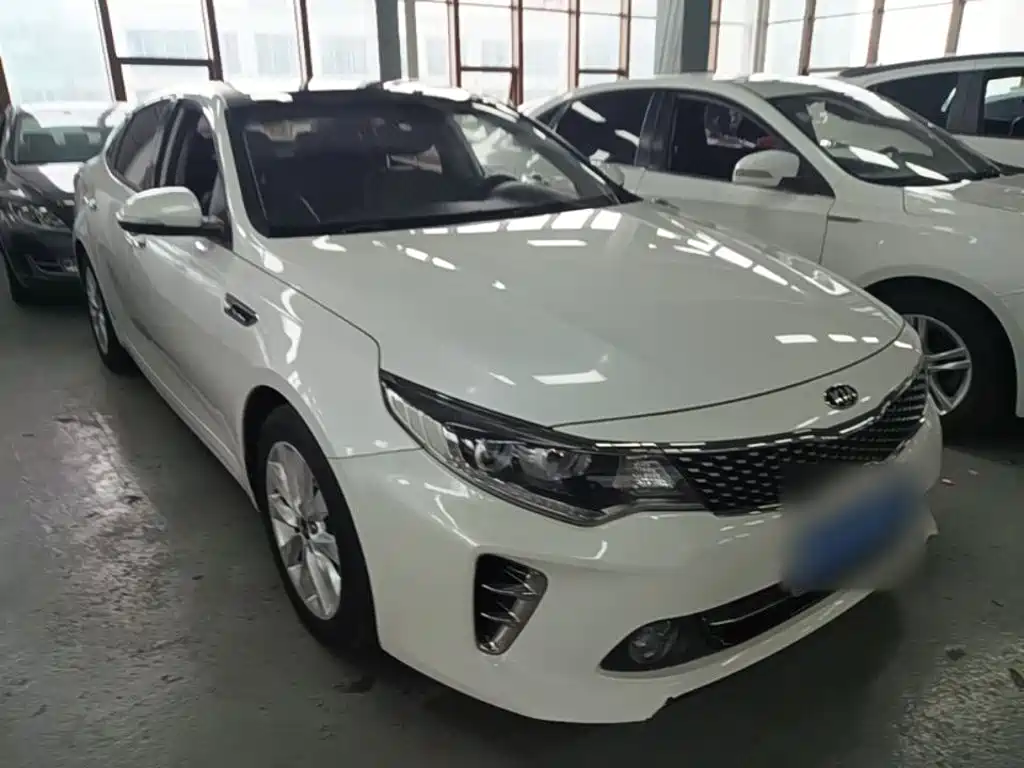 Kia K5 1.6 T Auto LUX