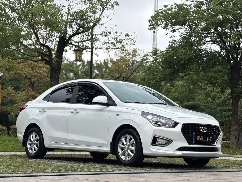 Accent 1.4 L Manual Radiant CN-V