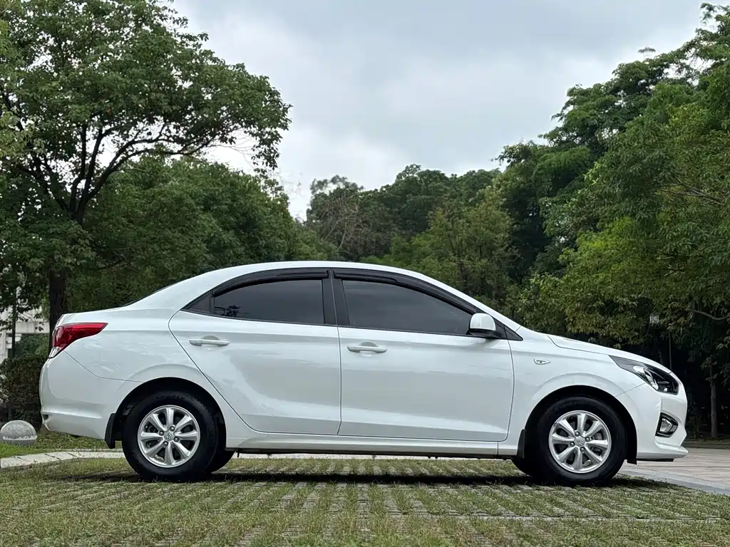 Accent 1.4 L Manual Radiant CN-V