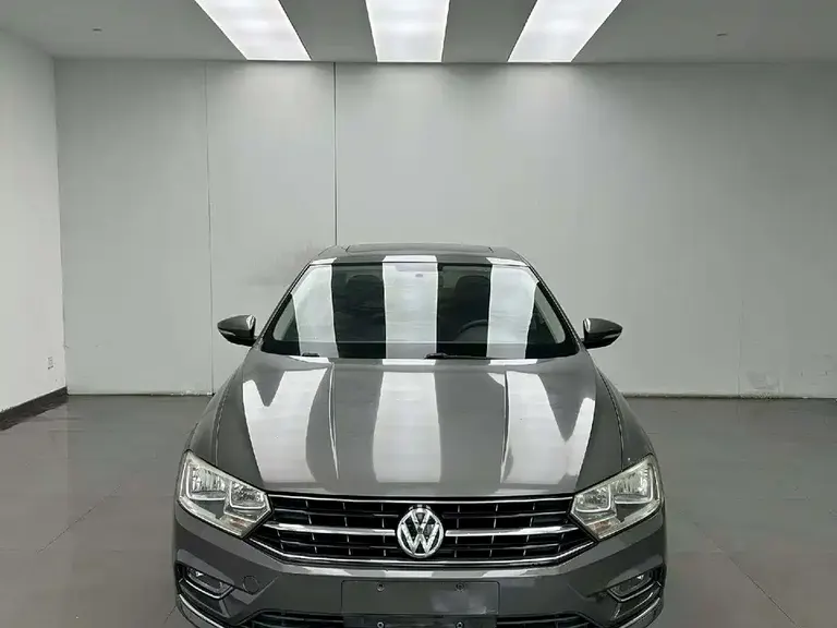 Volkswagen Bora 1.6 L Manual Comfort