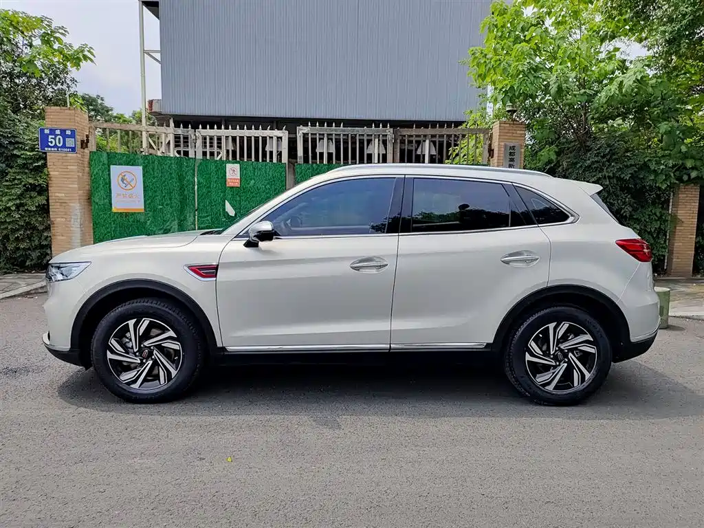 Hongqi HS5 Facelift 2.0 T Connected Flagship Enjoyment