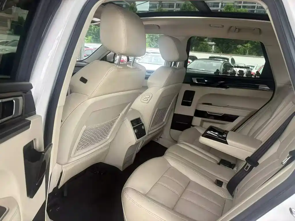 Zotye T700 1.8 T DCT Premium