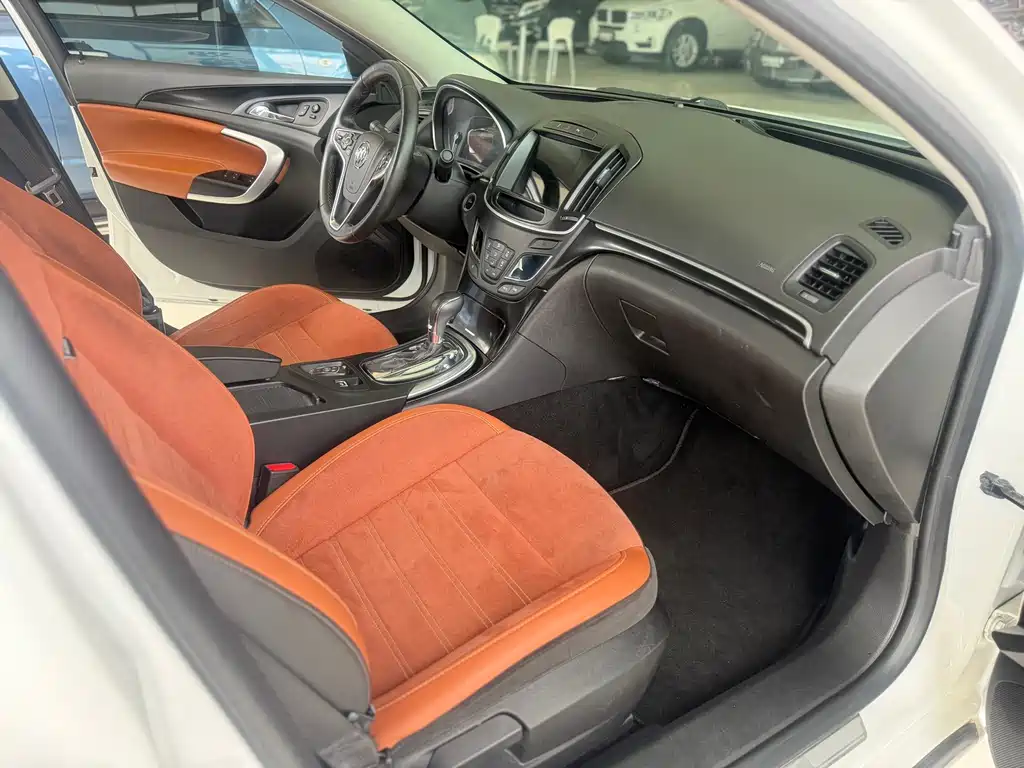 Regal 1.6 T Elite Tech