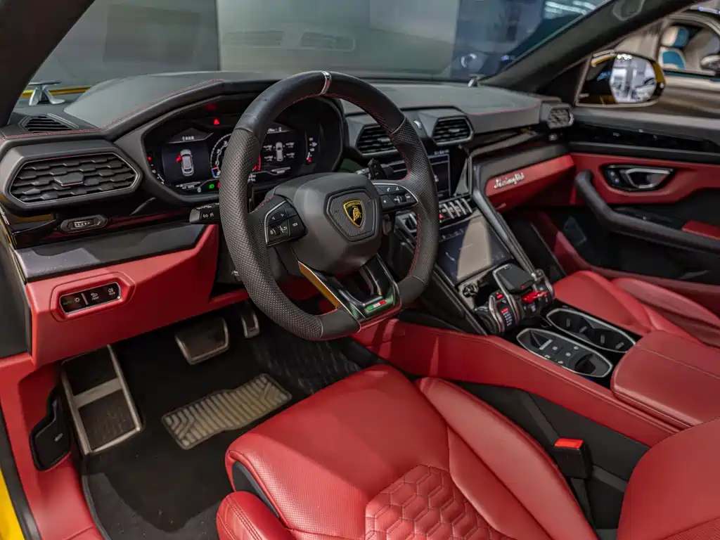 Urus 4.0 T V8