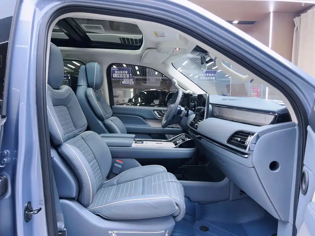 Navigator 3.5 T President Series