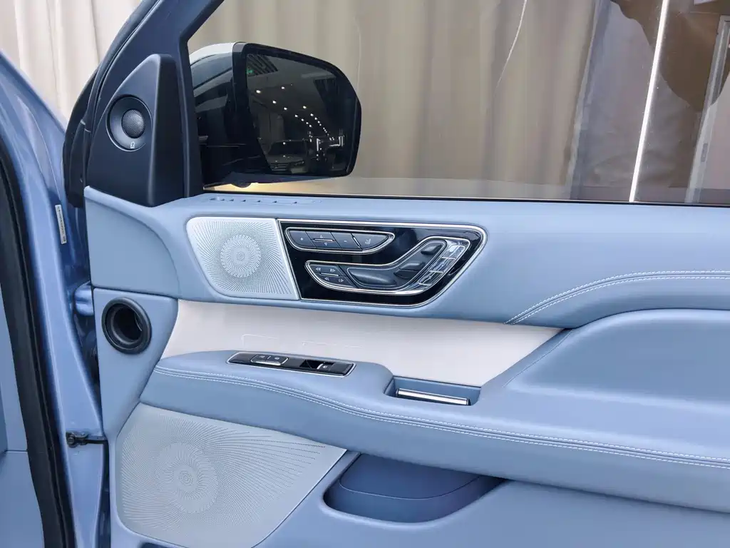 Navigator 3.5 T President Series