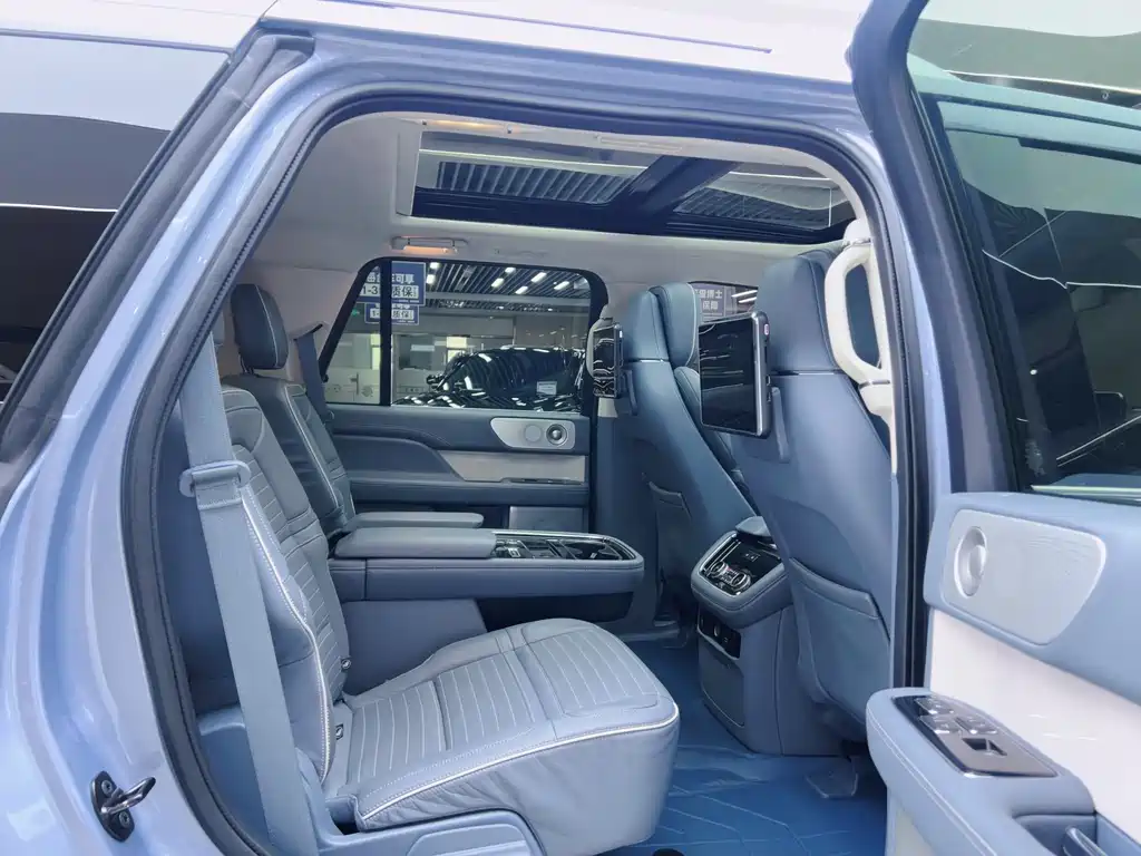 Navigator 3.5 T President Series