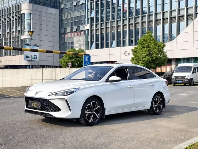 Roewe i5 1.5 L CVT Honored