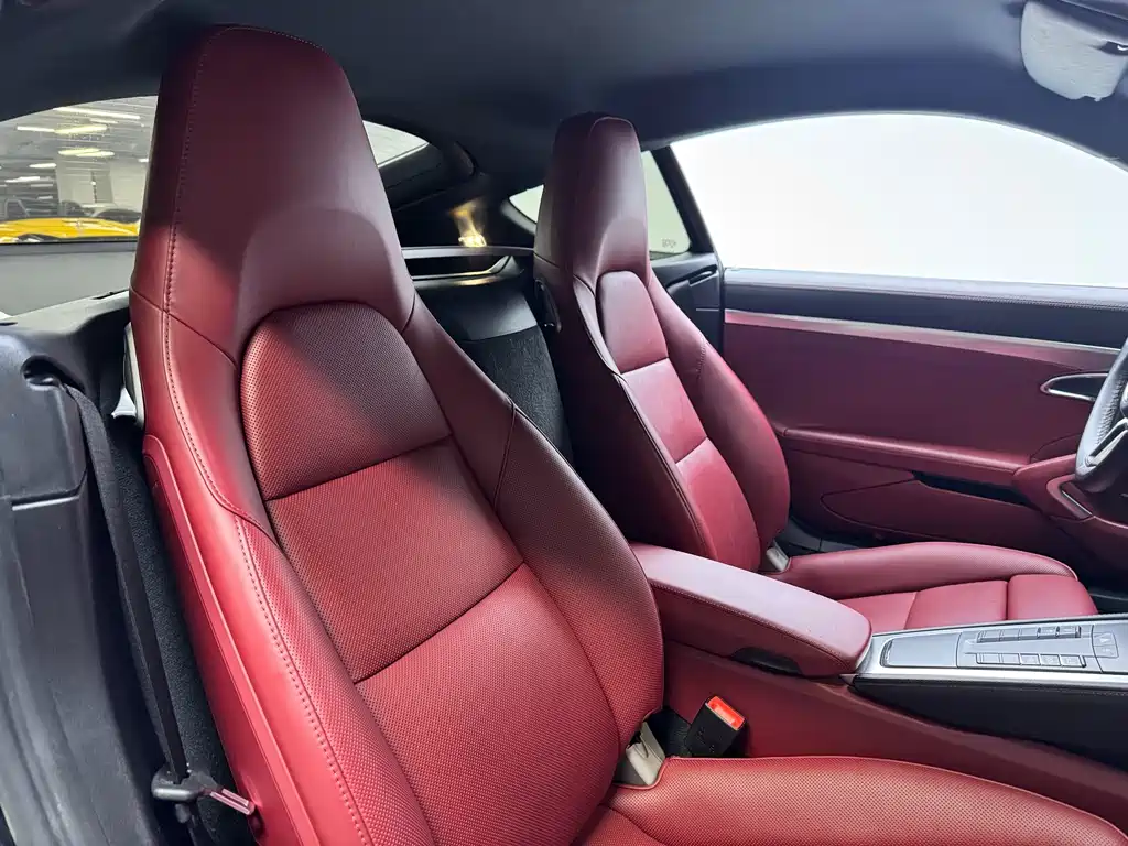 Porsche 718 Cayman 2.0 T