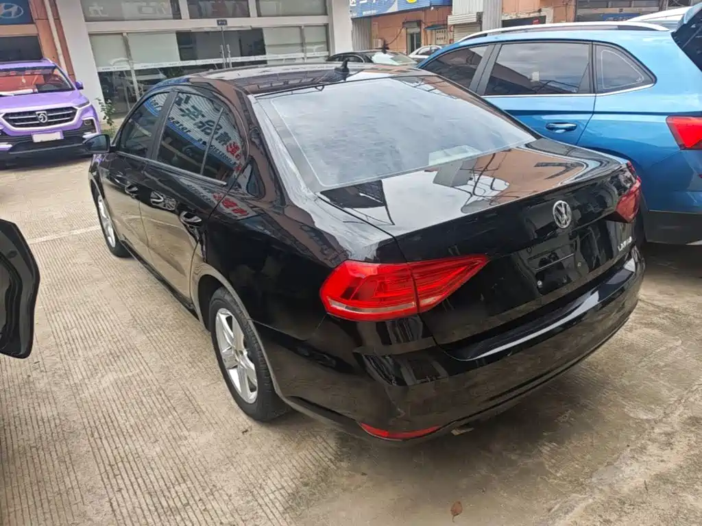 Lavida 1.6 L Auto Style