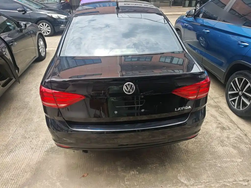 Lavida 1.6 L Auto Style