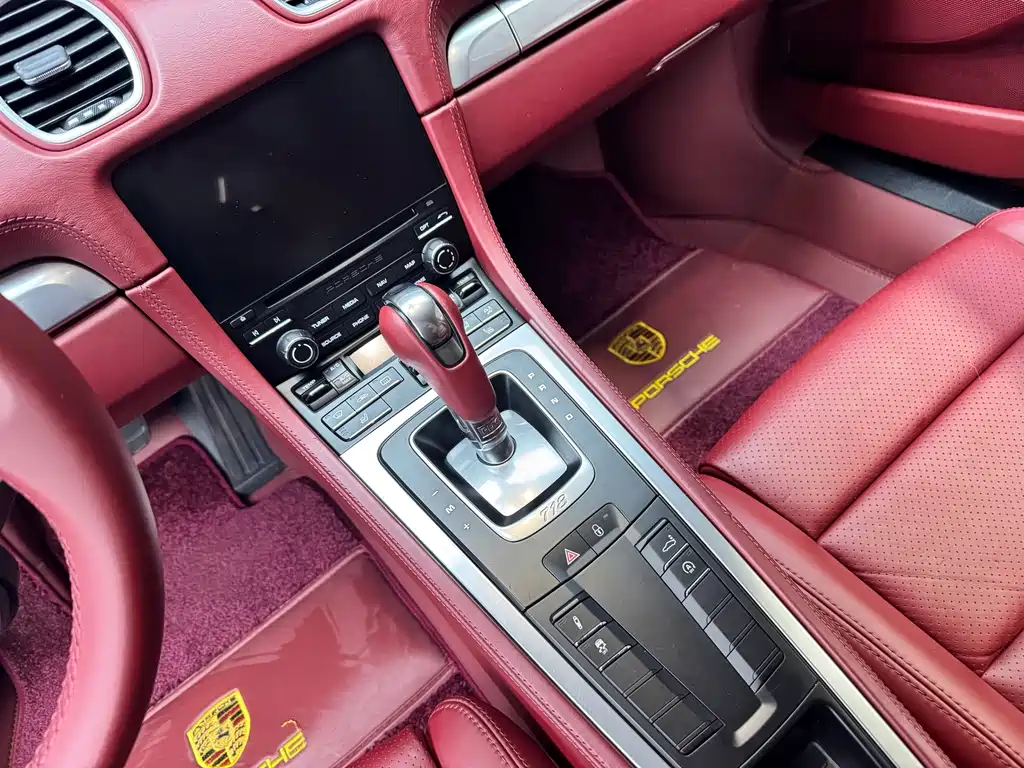 Porsche 718 Cayman 2.0 T