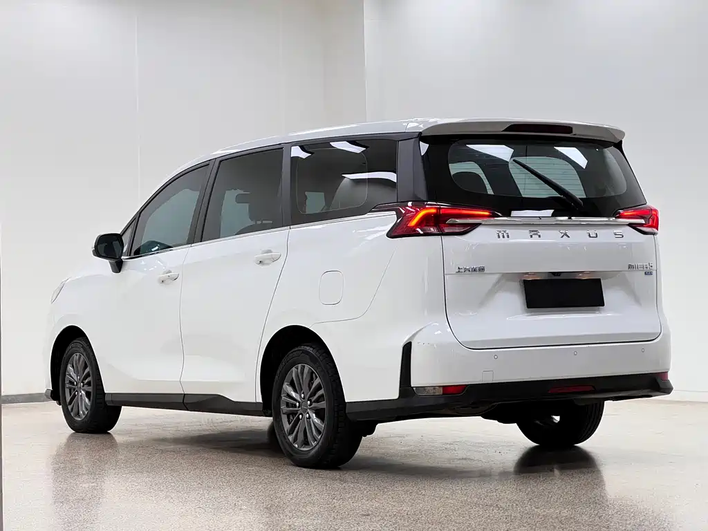 Dajia 5 大家5 2022款 1.3 T PLUG IN 乐享版 七座