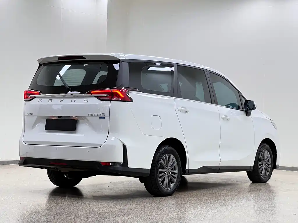 Dajia 5 大家5 2022款 1.3 T PLUG IN 乐享版 七座