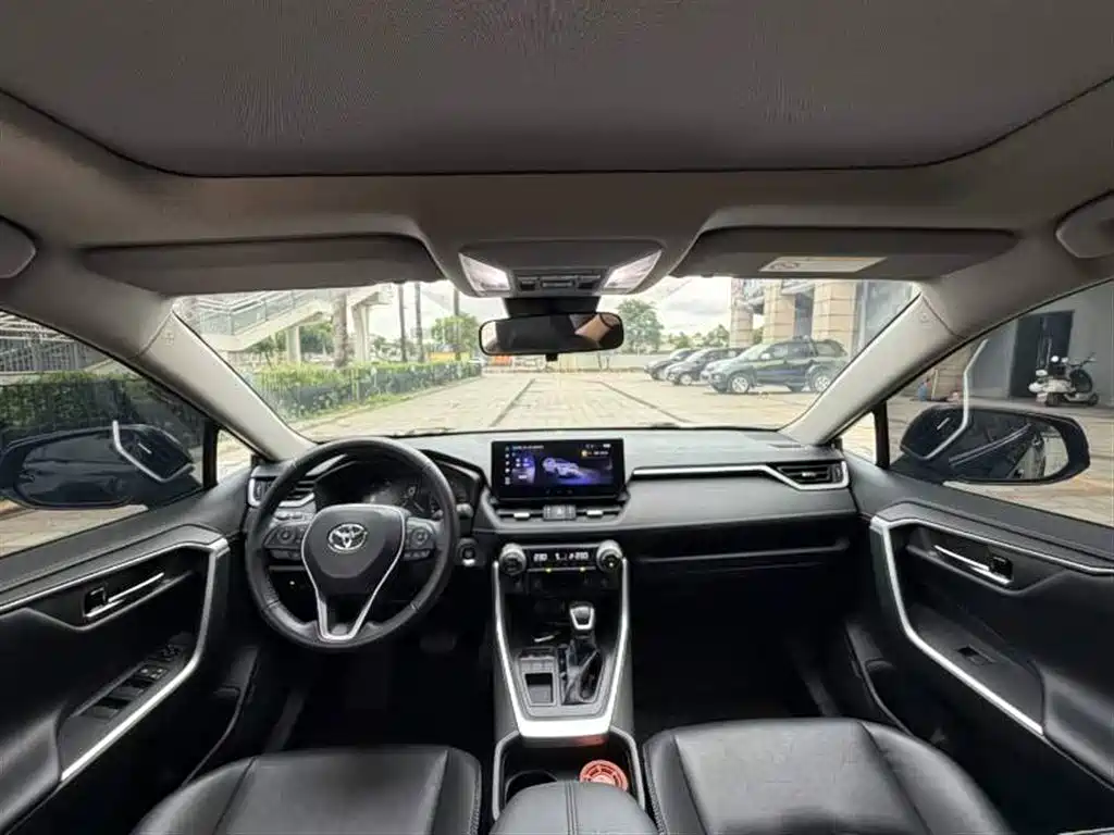 RAV4 2.0 L CVT 2 WD Style Plus
