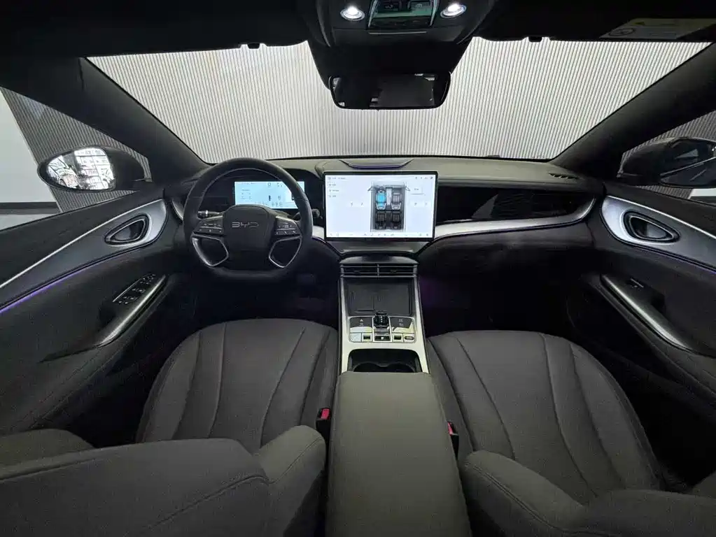 Seal 07 DM-i Smart Drive DM-i 1.5 L 125 km Luxury