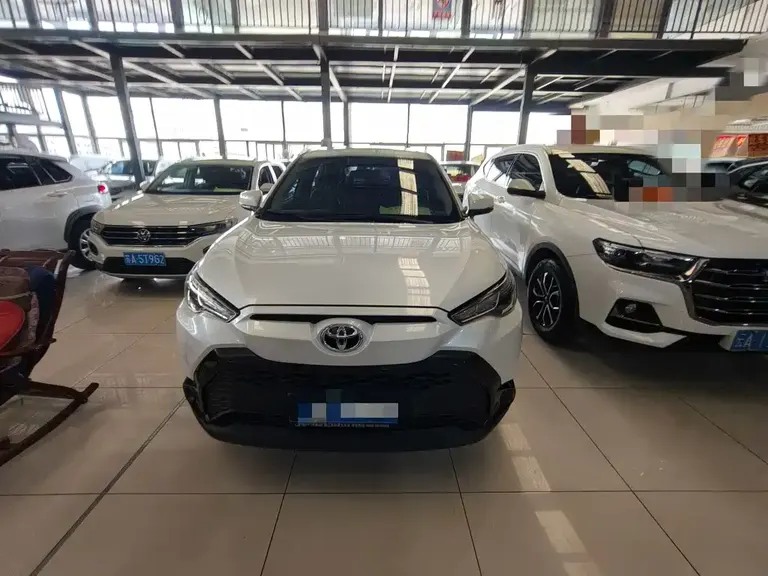 Toyota Frontlander 2.0 L CVT Elite