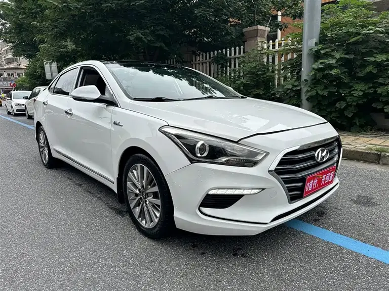 Hyundai Mistra 1.6 T Auto Intelligent GLS CN-V