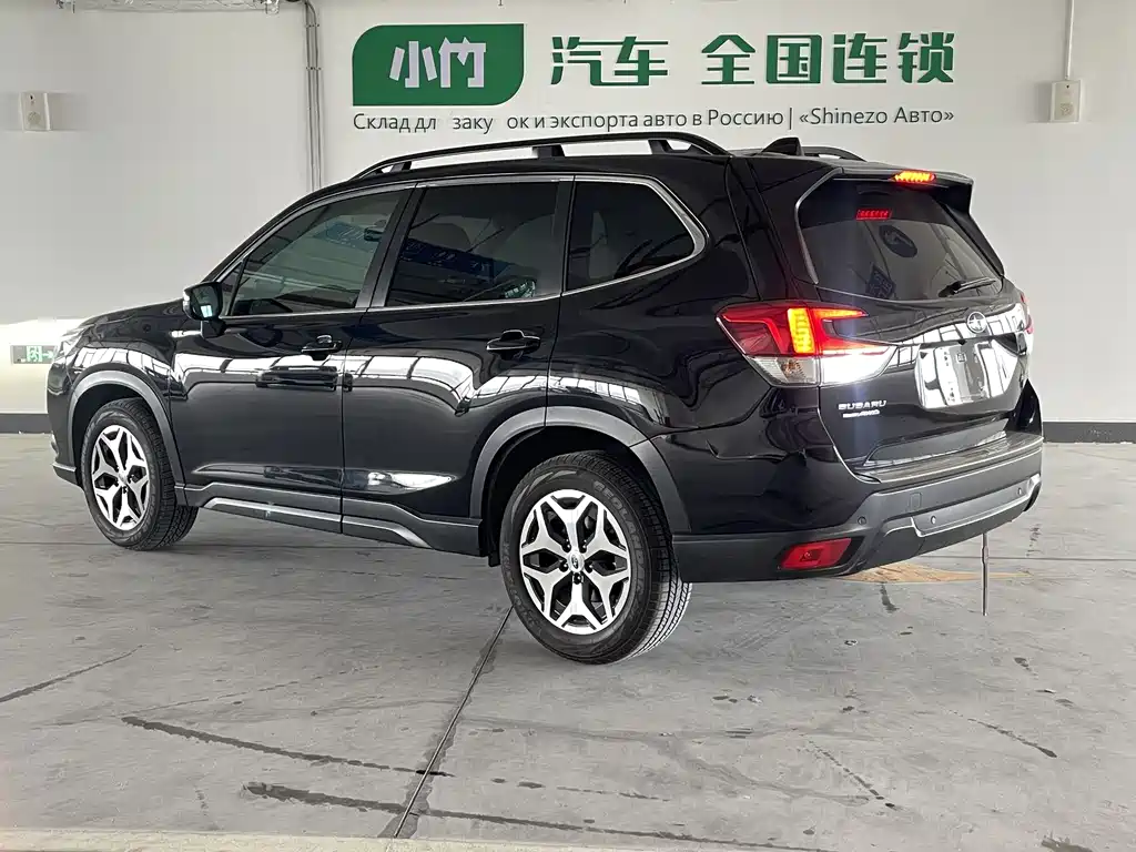 Forester 2.0 i AWD Luxury