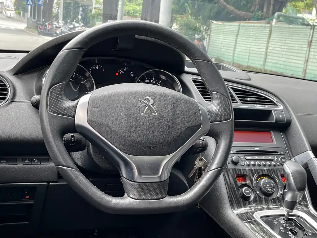 Peugeot 3008 2.0 L Auto Trendy