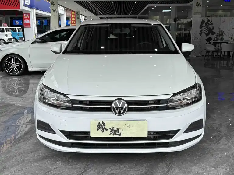Volkswagen Polo Plus 1.5 L Auto Joyful Living