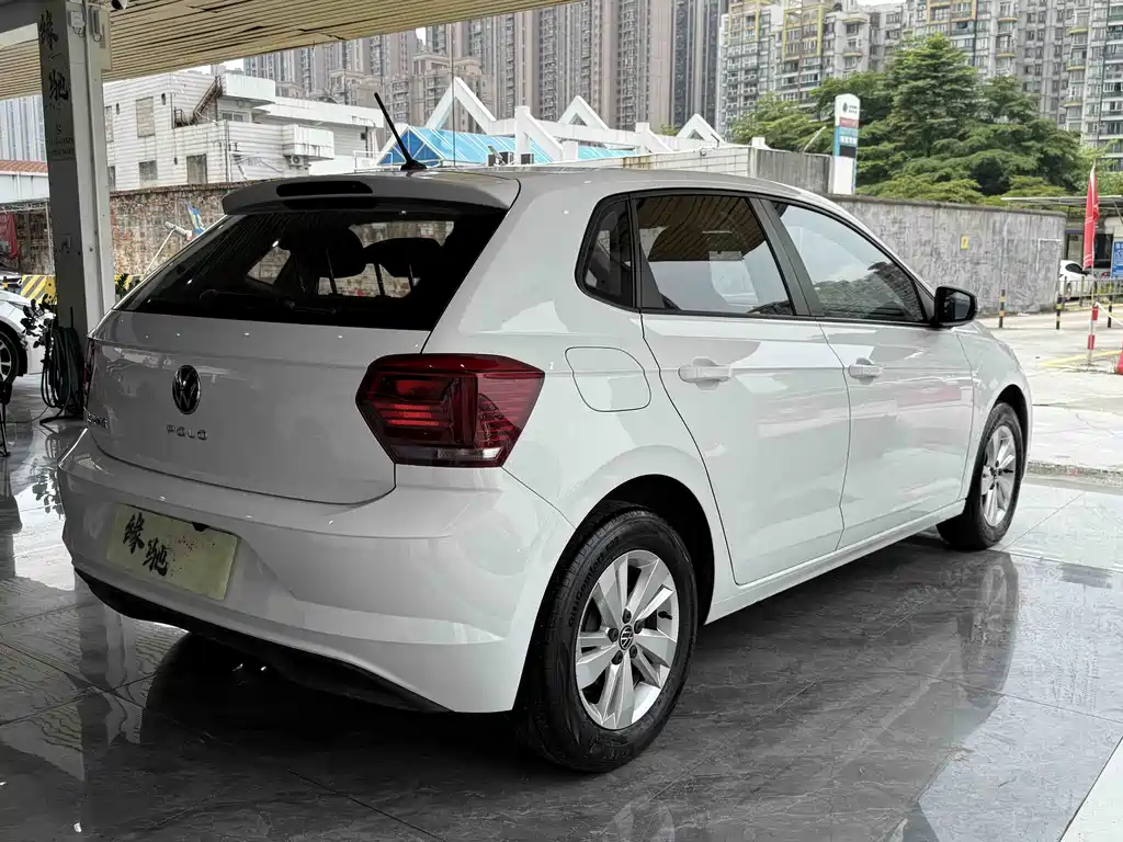 Polo Plus 1.5 L Auto Joyful Living