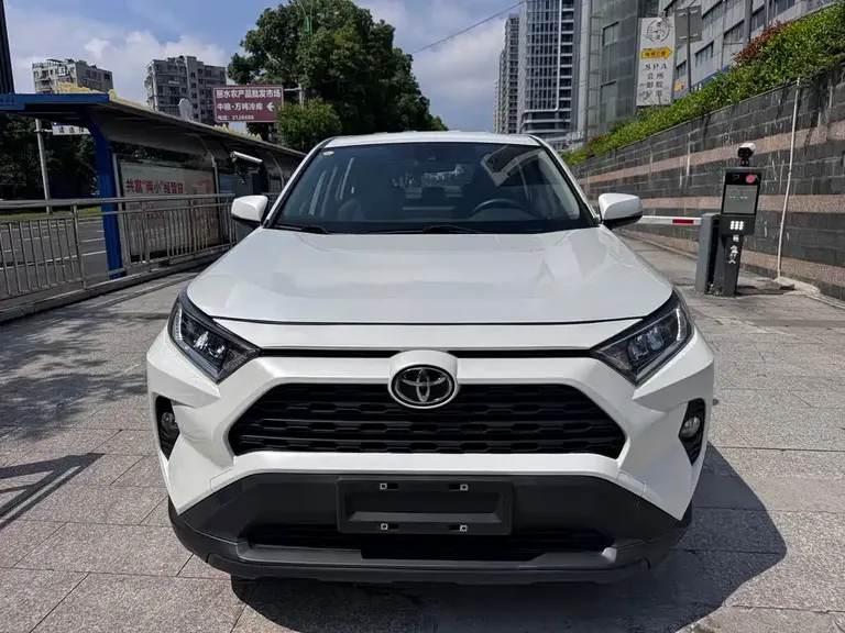 Toyota RAV4 2.0 L CVT 2 WD Urban