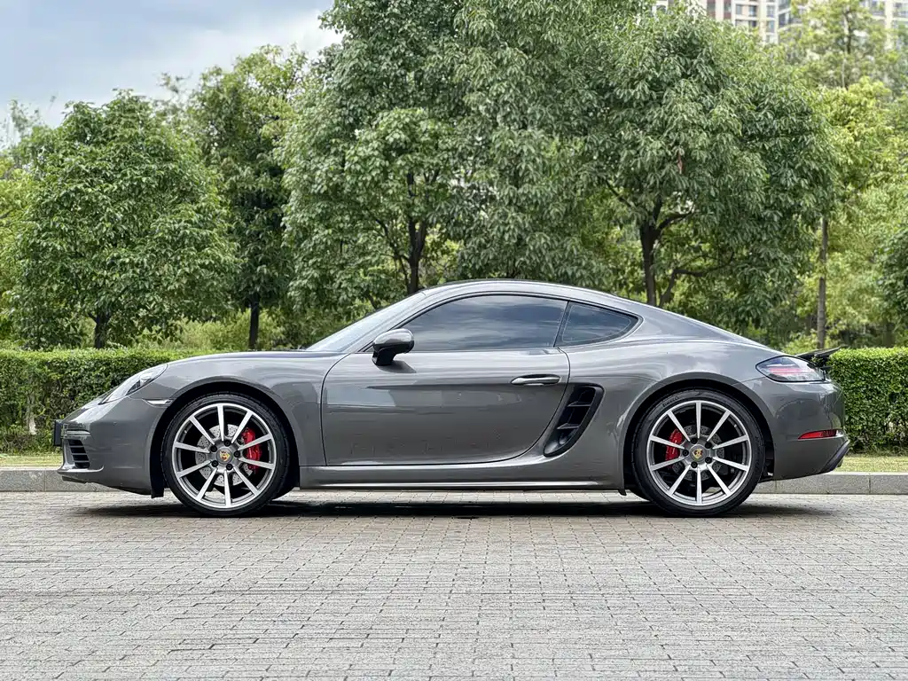 Porsche 718 Cayman 2.0 T