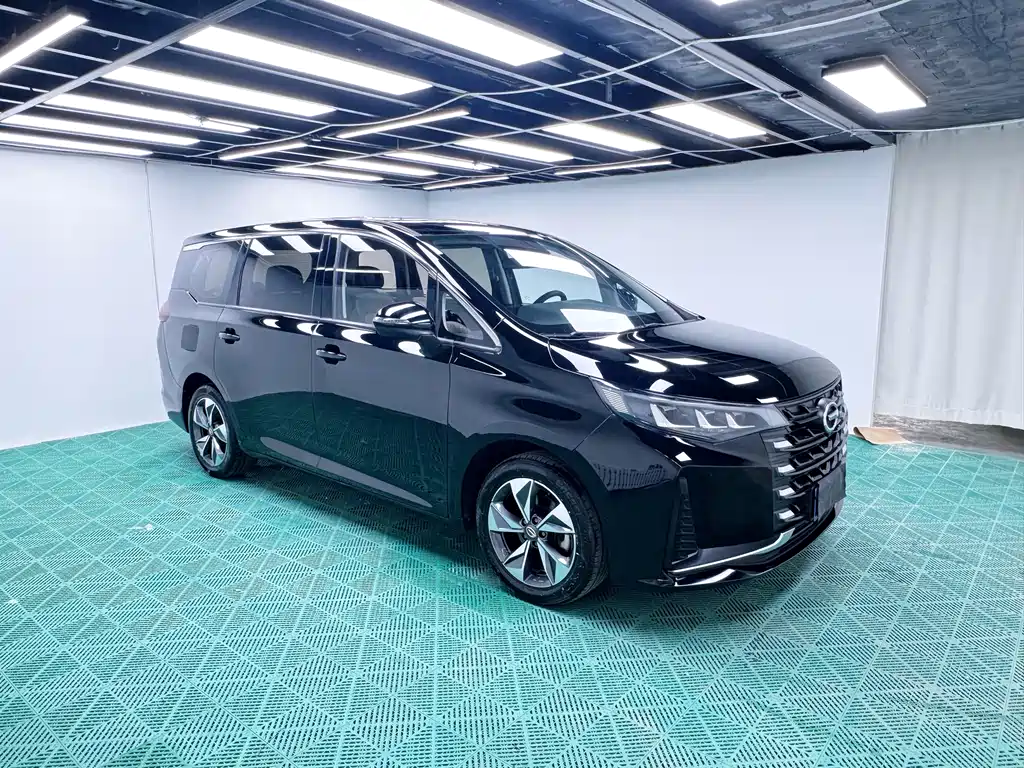 GAC Trumpchi M6 270 T DCT Luxury (7-seat)