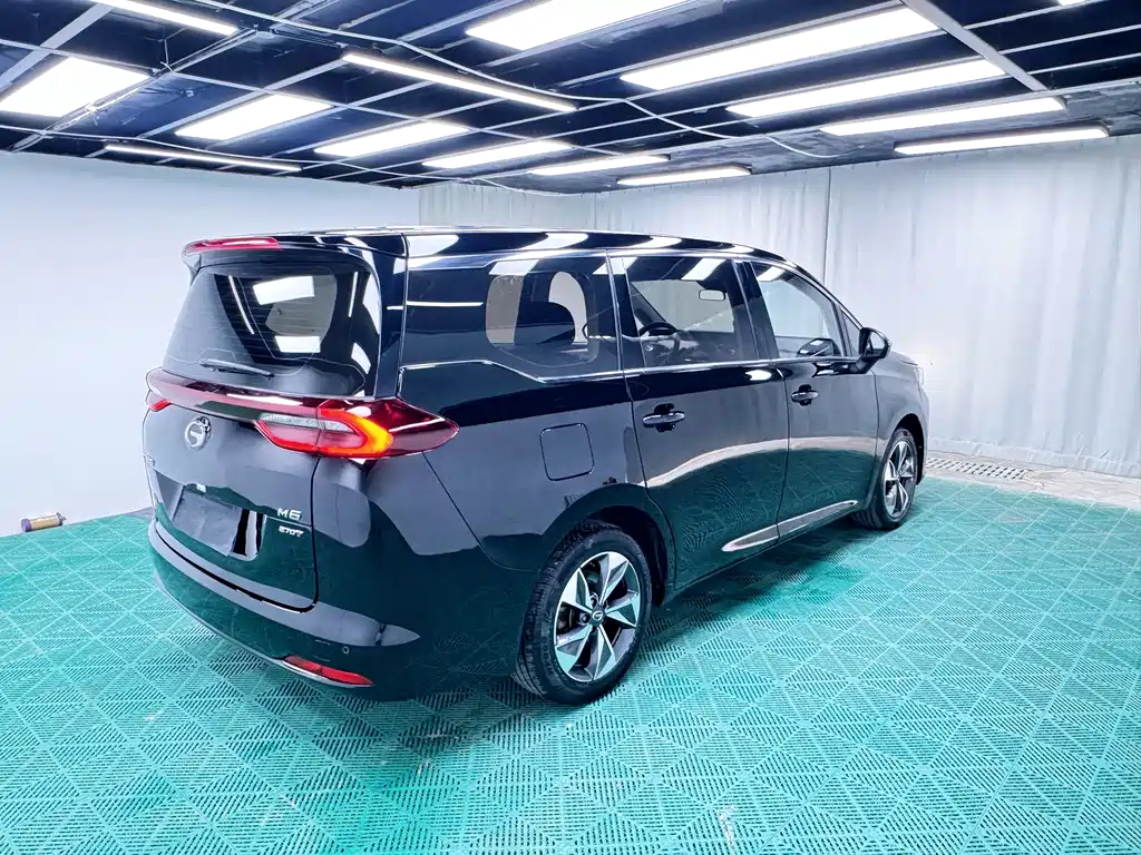 GAC Trumpchi M6 270 T DCT Luxury (7-seat)