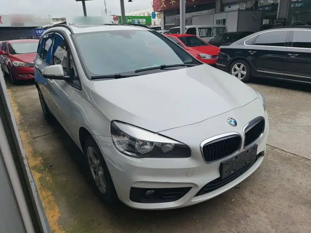 BMW 2 Series Tourer (Import) 218 i Leading