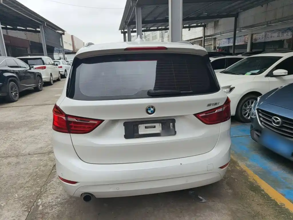 BMW 2 Series Tourer (Import) 218 i Leading