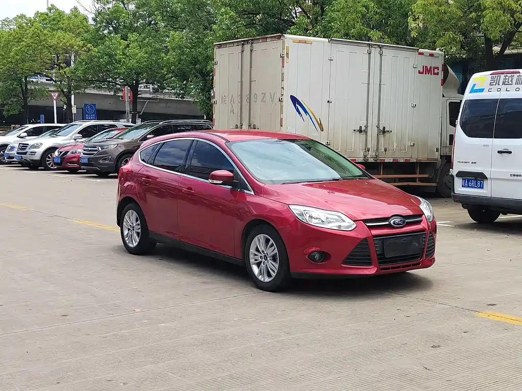 Focus Hatchback 1.6 L Auto Comfort