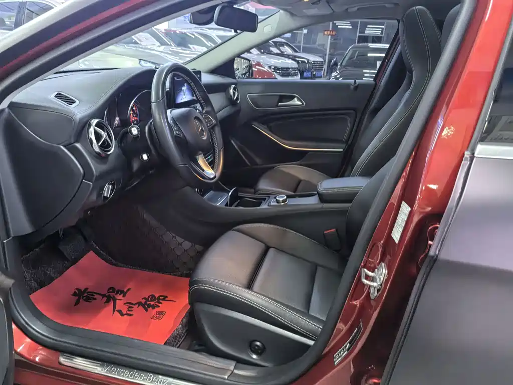 Mercedes-Benz GLA GLA 200 Fashion