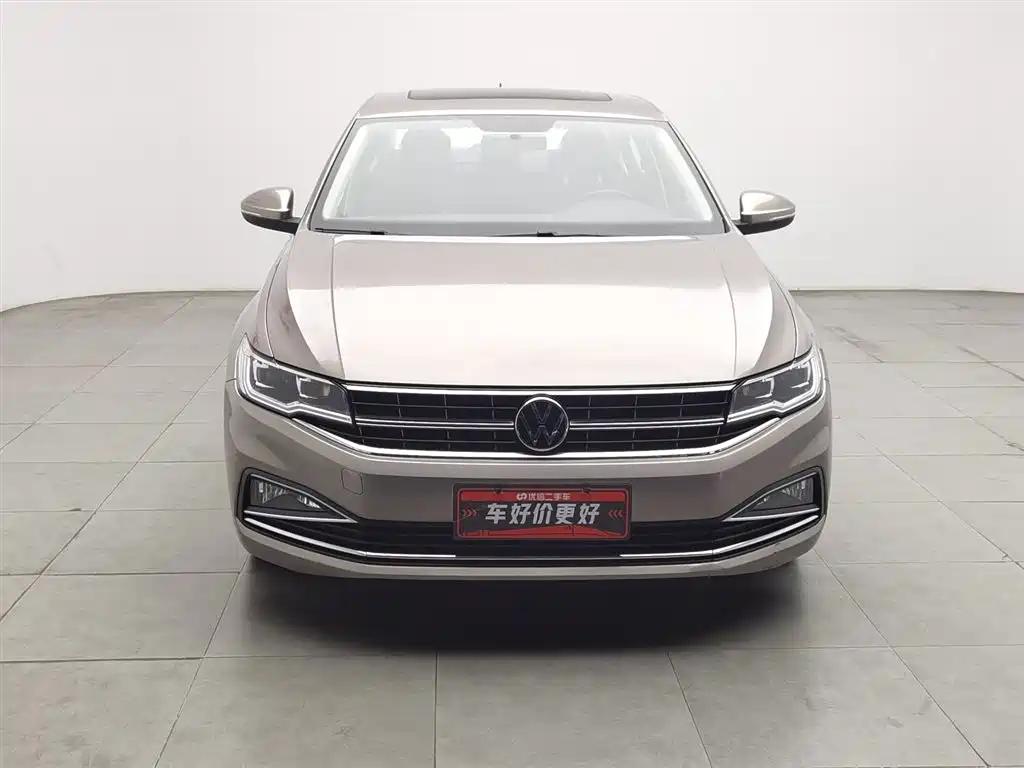 Bora 1.5 L Auto Comfort Connected