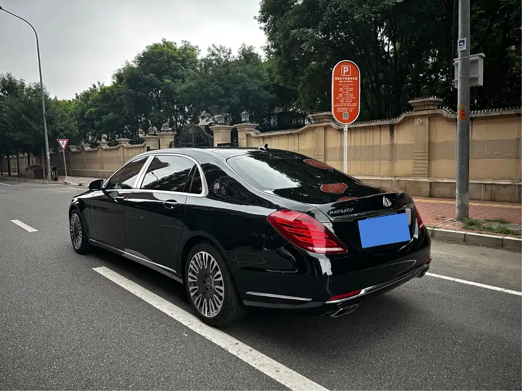 Maybach S-Class S 400 4 MATIC